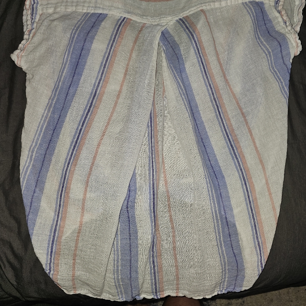 Linen blouse - Picture 2 of 3